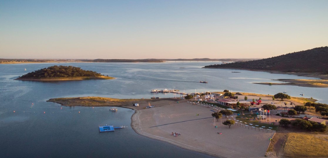Playa Fluvial de Monsaraz: La primera Bandera Azul del Lago Alqueva