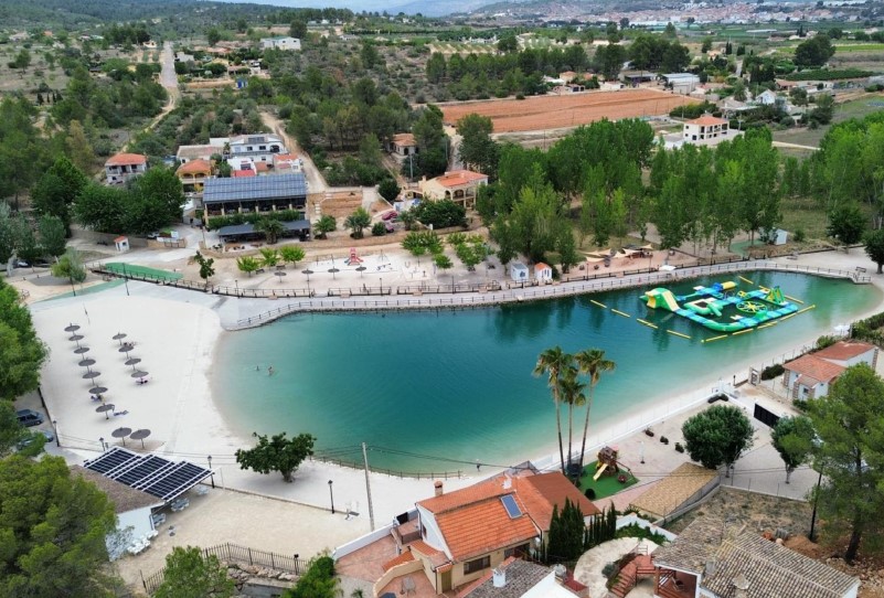 Lago Playamonte (Navarrés)